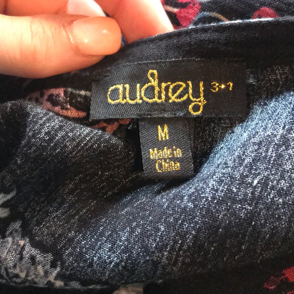 Tunic - Picture 3 of 3